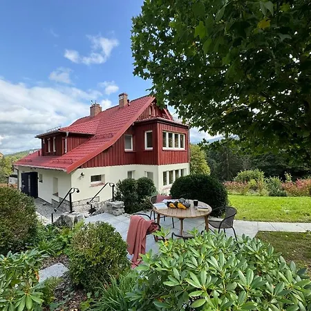 611 N.p.m. Villa